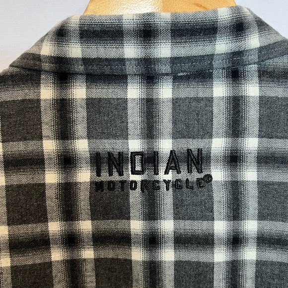 Indian motorcycle women’s button down shirt brand new. - Picture 14 of 15